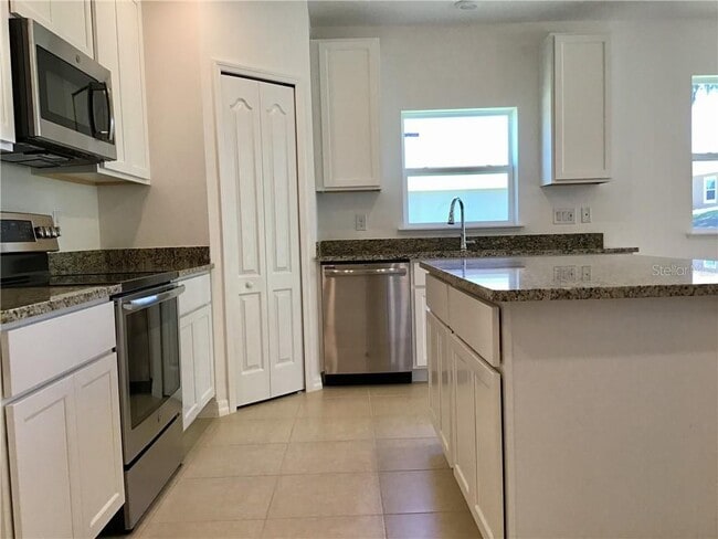 Foto del edificio - 15514 Gemini Dr