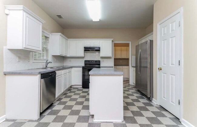 Building Photo - 3740 Cranford Dr SW