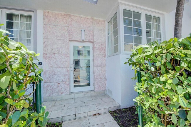 Foto del edificio - 600 12th St