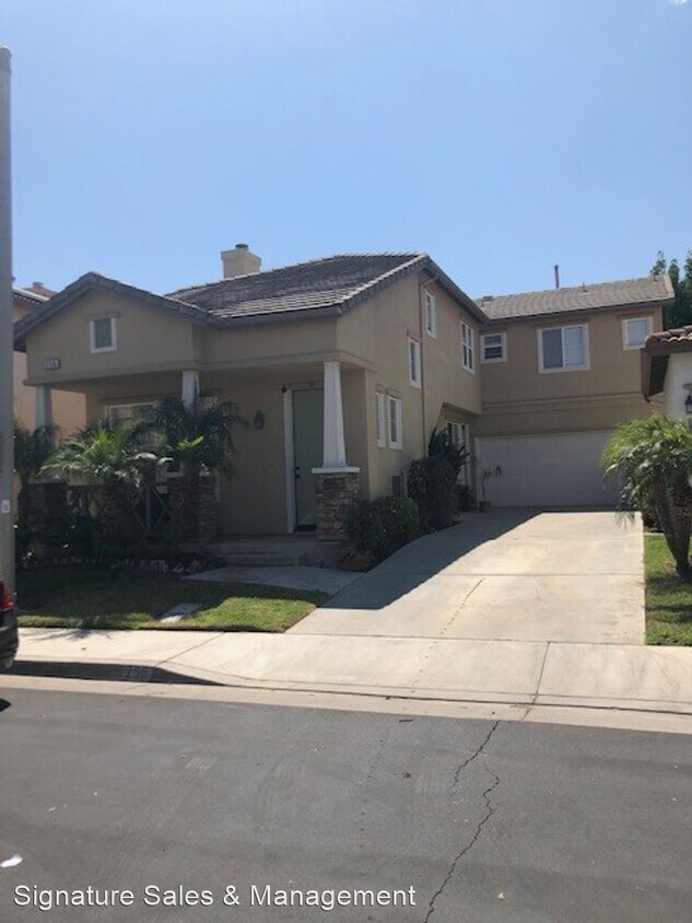 256 Roxanne Ln, Corona, CA 92882 House Rental in Corona, CA