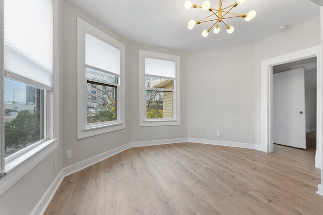Foto del edificio - 1424 E 31st St