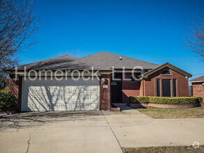 Building Photo - 3907 Littlerock Dr