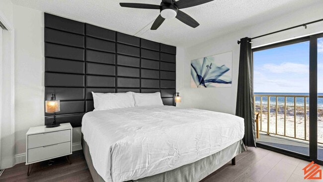 Building Photo - 556 Coral Ct