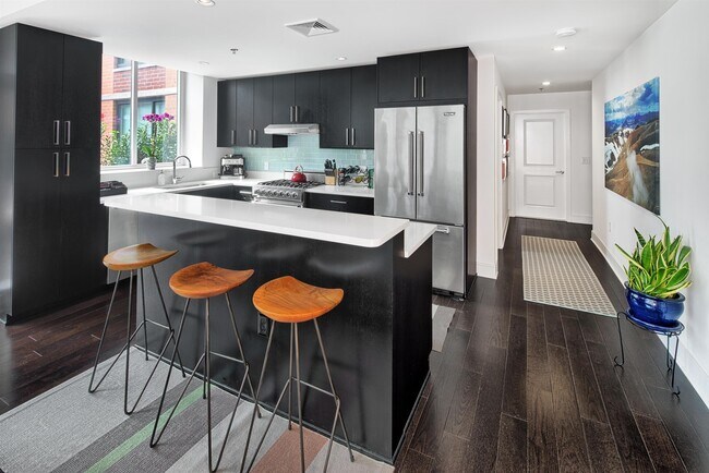 Foto del edificio - 1100 Maxwell Ln