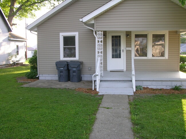 Building Photo - 3401 Hamilton Pl