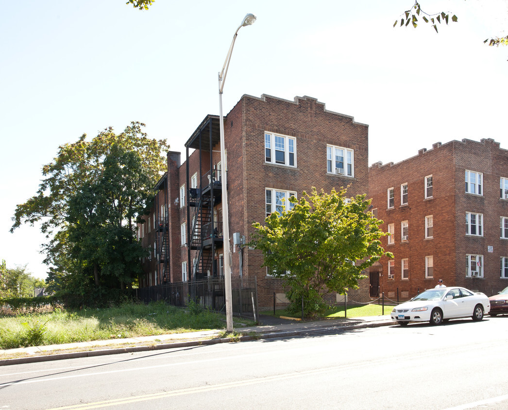 Building Photo - 101-103 Wyllys St