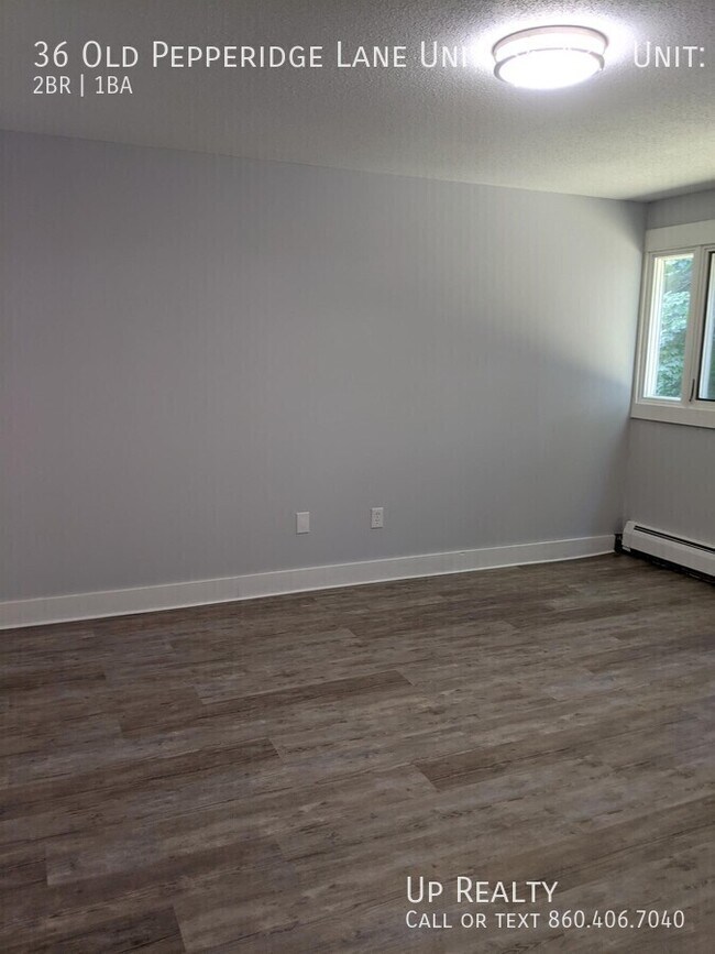 Building Photo - 36 Old Pepperidge Ln