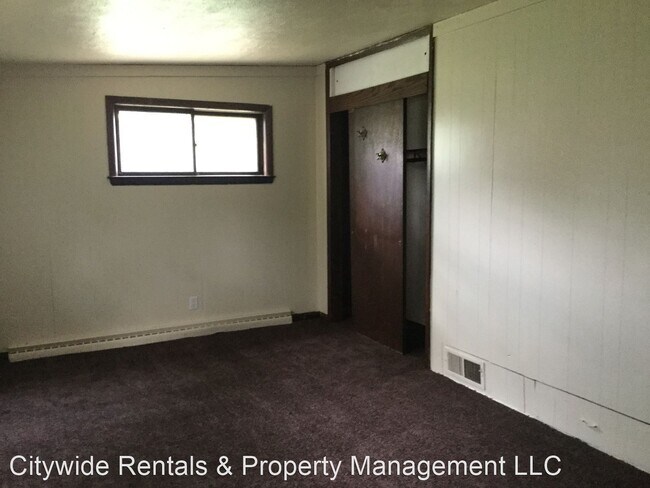 Building Photo - 4 br, 1 bath House - 7138 W Grantosa Dr