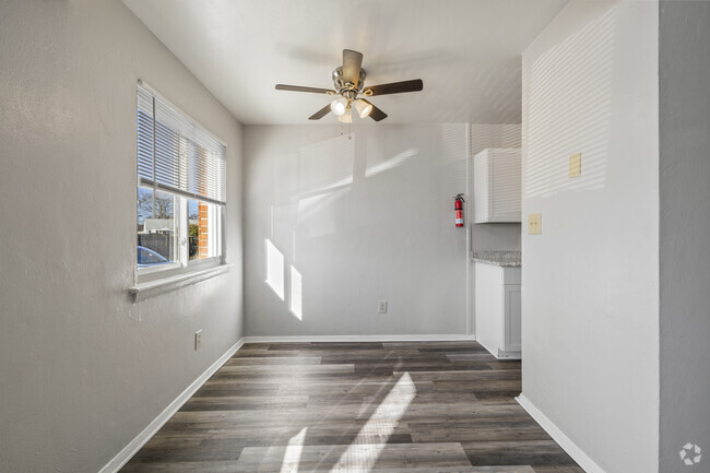 Dining Room - Monterey Apartments