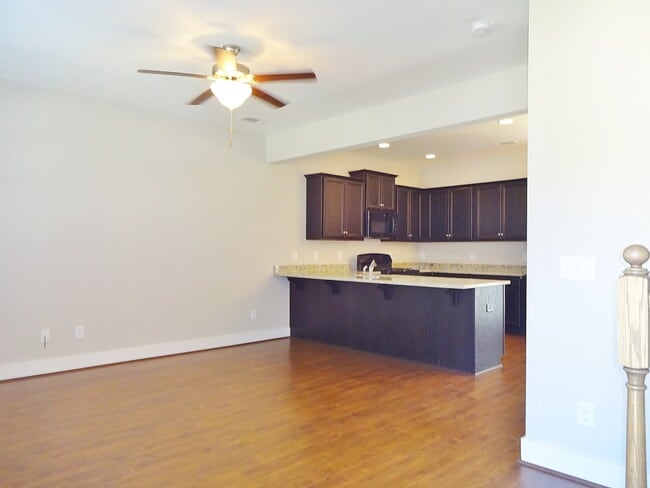Building Photo - 555 Polo Way
