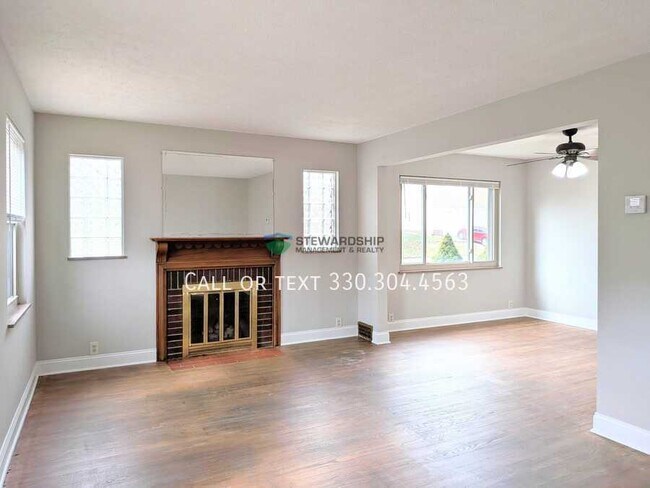 Building Photo - 1303 23rd St NE