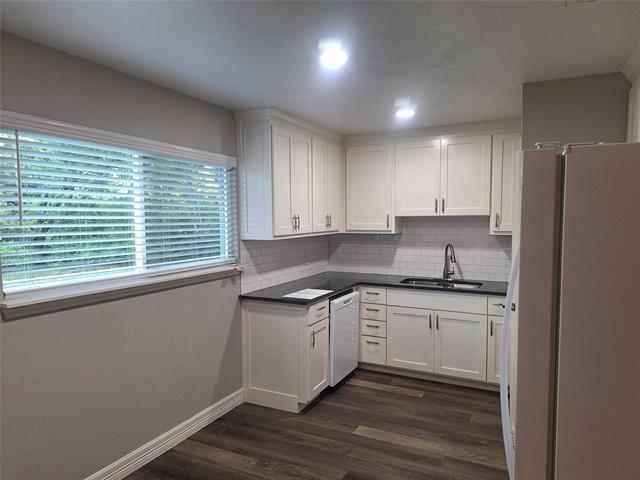 Foto del edificio - 6417 Dream Ln