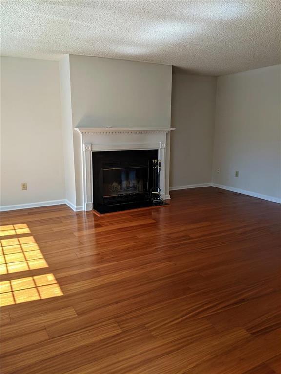 Building Photo - 1825 Falcon Dr
