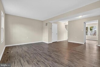 Building Photo - 814 Showell Ct