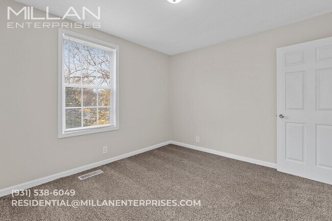 Building Photo - Charming 2-Bedroom Home on Quiet Valley View Circle - Enjoy Your First Month FREE with a 13-Month...