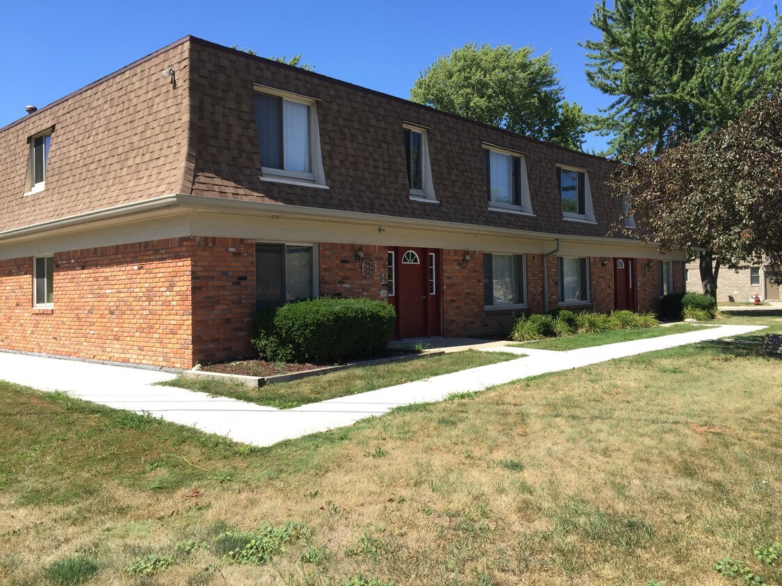 27943 Jefferson, SCS - 27941 Jefferson Ave