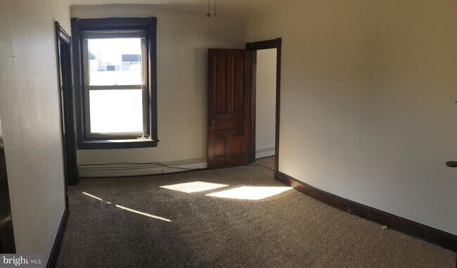 Foto del edificio - 410 W 1st Ave