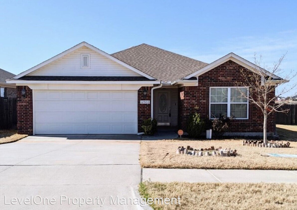 3 br, 2 bath House 12533 Native Hill Drive House for Rent in