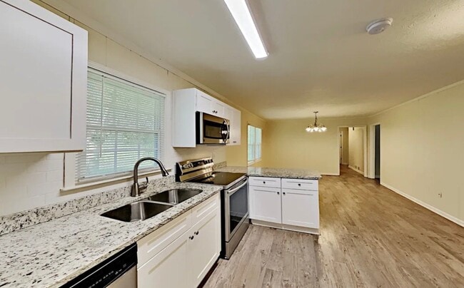 Building Photo - 848 Howard Ct SW