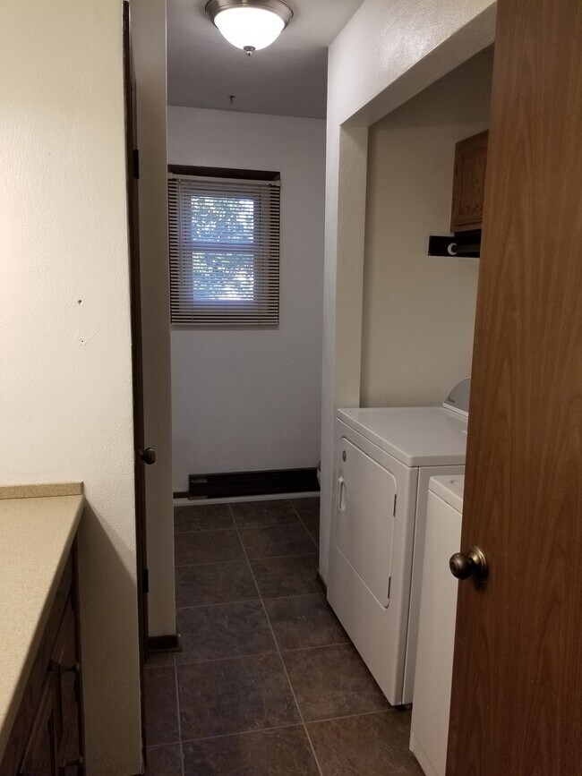 Bathroom/laundry with W/D - 1033 Valley Dr