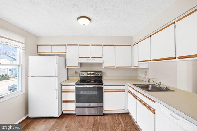 Building Photo - 2838 New Providence Ct