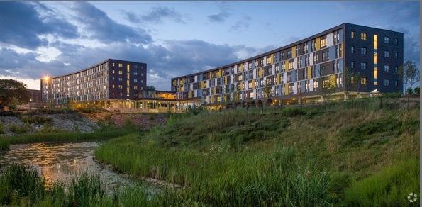 Redstone Lofts; Student Housing