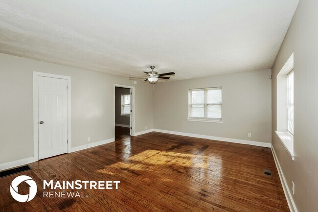 Building Photo - 7 N Irwin St