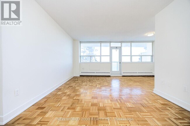 Photo du bâtiment - 33 Erskine Ave