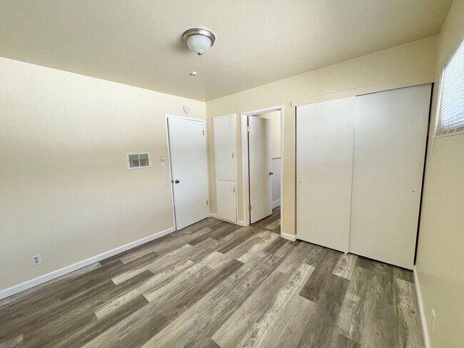 Foto del edificio - Cozy One Bedroom End Unit $1,650