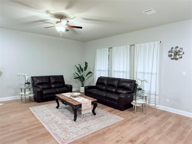 Foto del edificio - 208 Hardwood Trl