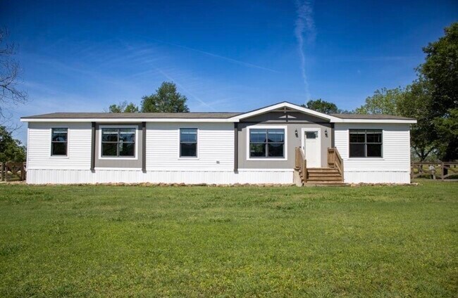 Foto del edificio - 1566 County Rd 610