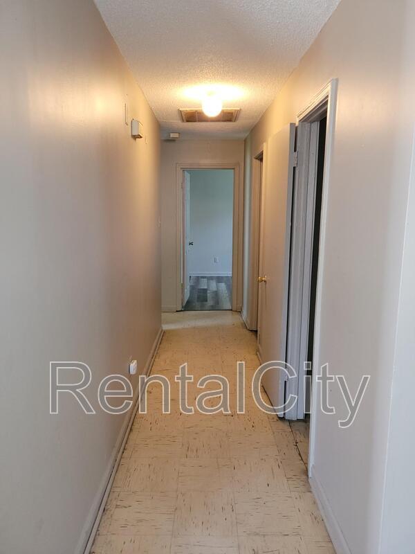 Building Photo - 200 Harton Ave