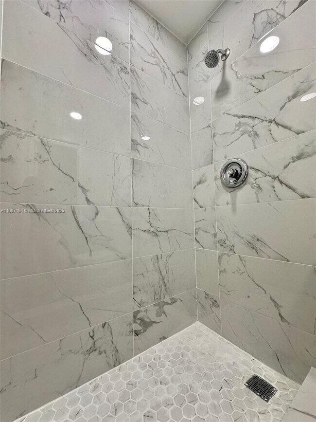 Foto del edificio - 5545 N Miami Ave