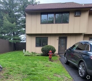 Building Photo - 44 Hudson Heights Dr
