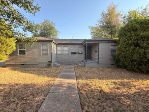 Building Photo - 1529 NW Smith Ave