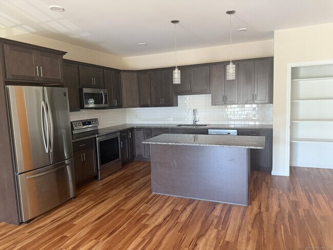 Foto del edificio - 301 Main St