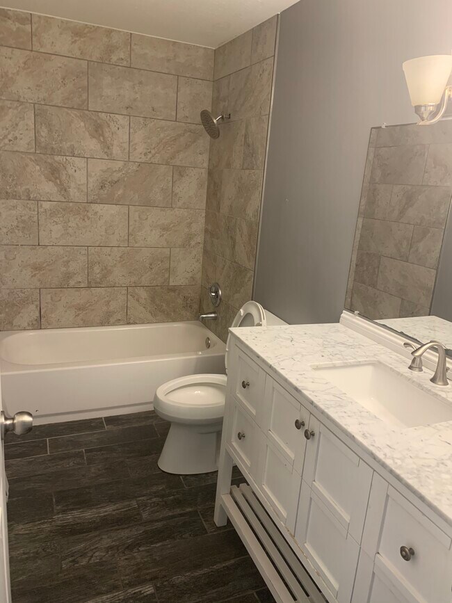 Bathroom - 750 Mauro Cir SE