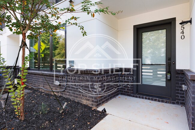 Foto del edificio - 1540 Millwood Pl