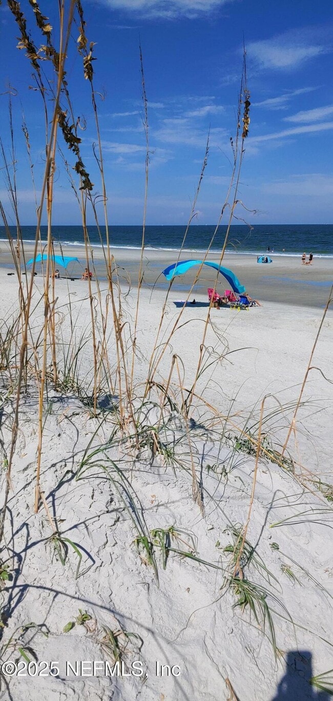 Building Photo - 1000 3rd St