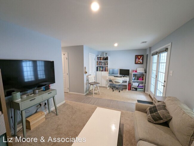 Building Photo - 3 br, 2.5 bath House - 327 Clements Mill T...