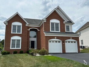 Building Photo - 110 Pangborne Ct