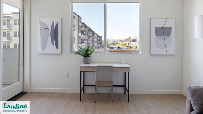 Foto del edificio - 9235 W Russell Rd