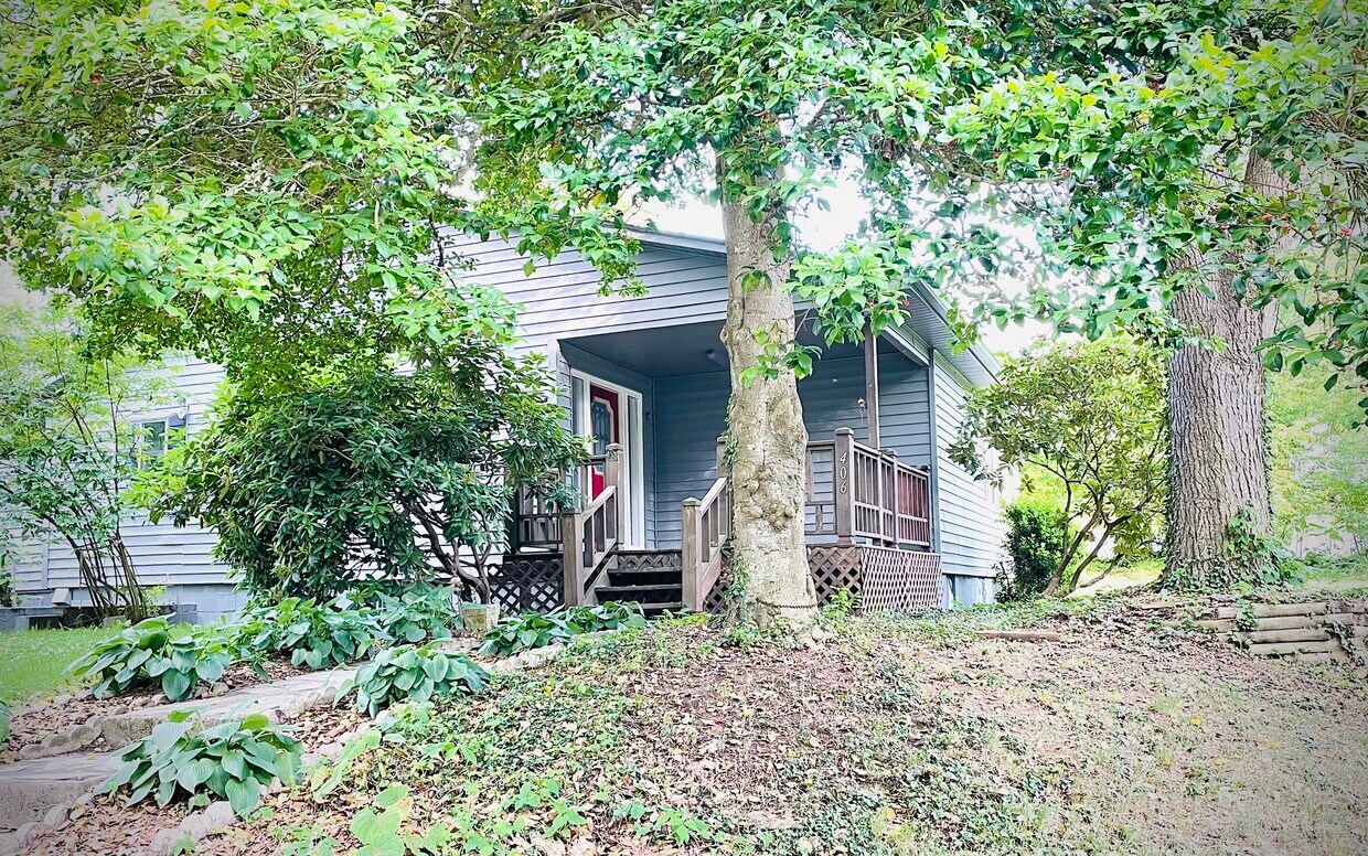 Primary Photo - 406 Christian Creek Rd