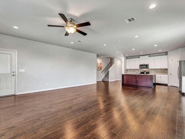 Building Photo - 3900 Harbor Point Dr