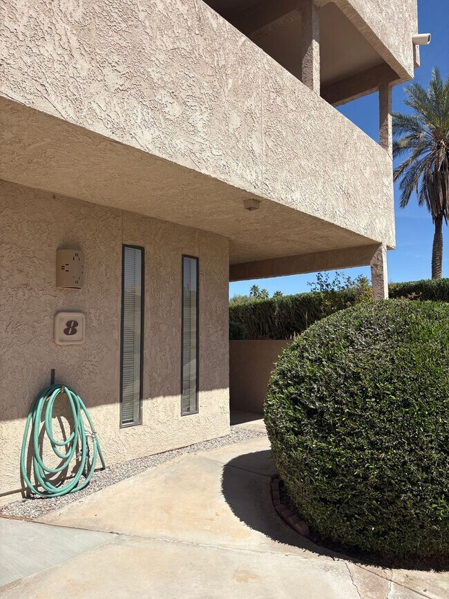 Foto del edificio - Golf Course Condo
