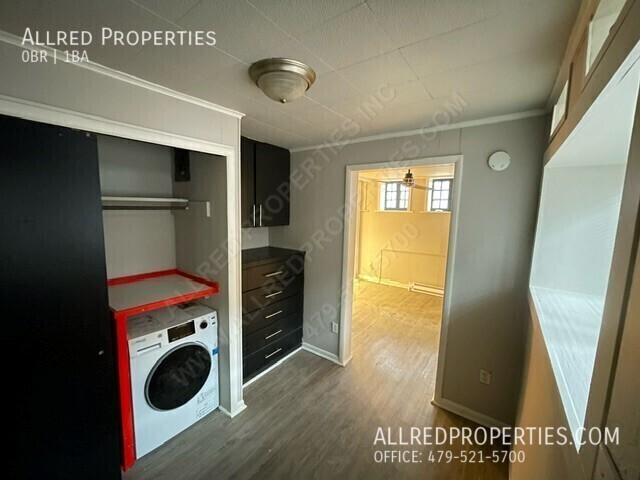 Building Photo - STUDIO APARTMENT WITH ALL UTILITIES PAID A...