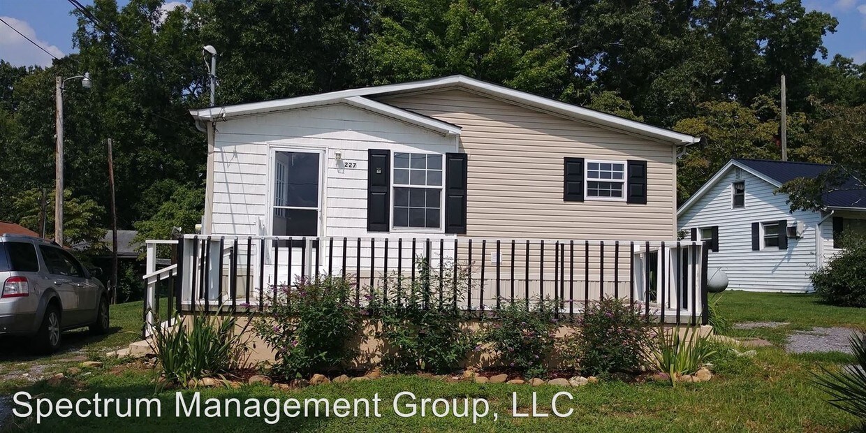 Foto principal - 3 br, 2 bath House - 227 Clearview Street