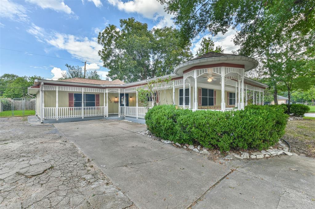 Primary Photo - 5502 Hewitt Dr