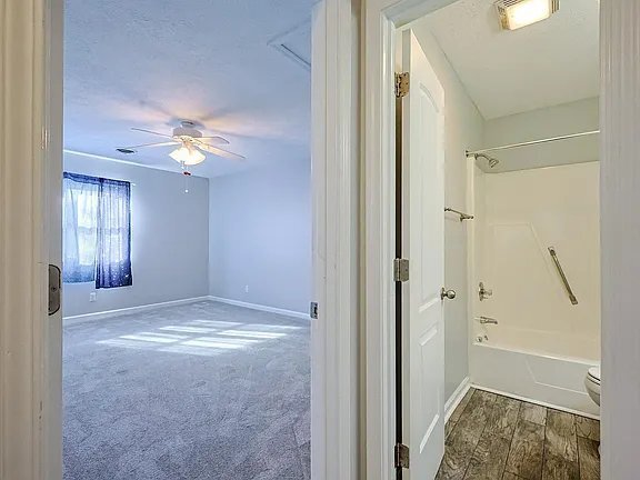 Foto del edificio - 718 Juniper Dr