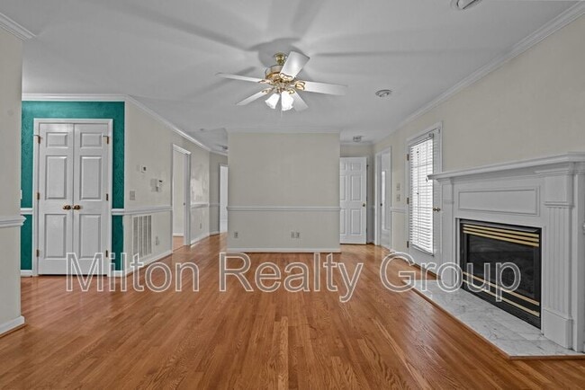 Foto del edificio - 464 Tirzah Dr